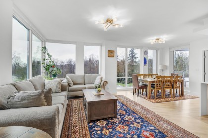 Photo 2 at 412 - 1500 Fern Street, Lynnmour, North Vancouver