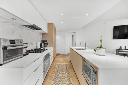 Photo 12 at 412 - 1500 Fern Street, Lynnmour, North Vancouver