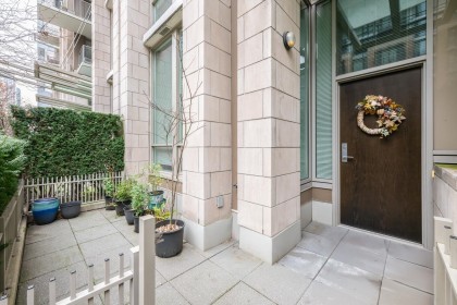Photo 3 at 1051 Richards Street, Downtown VW, Vancouver West