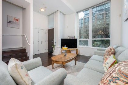 Photo 5 at 1051 Richards Street, Downtown VW, Vancouver West