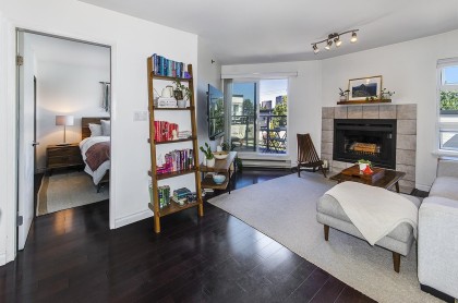 Photo 13 at 30 - 1350 W 6th Avenue, Vancouver West