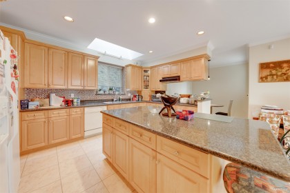 Photo 6 at 4989 Chalet Place, North Vancouver
