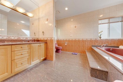 Photo 20 at 4989 Chalet Place, North Vancouver