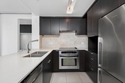 Photo 6 at 1208 - 1320 Chesterfield Avenue, Central Lonsdale, North Vancouver
