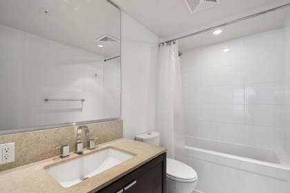 Photo 11 at 1208 - 1320 Chesterfield Avenue, Central Lonsdale, North Vancouver