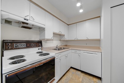 Photo 12 at 315 - 1510 Nelson Street, West End VW, Vancouver West