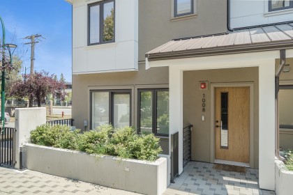 Photo 1 at 1008 W 52nd Avenue, South Granville, Vancouver West