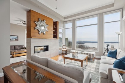 Photo 1 at 2416 Carr Lane, Panorama Village, West Vancouver