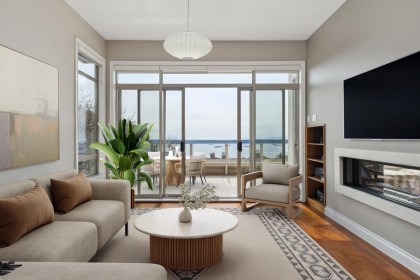 Photo 4 at 2416 Carr Lane, Panorama Village, West Vancouver