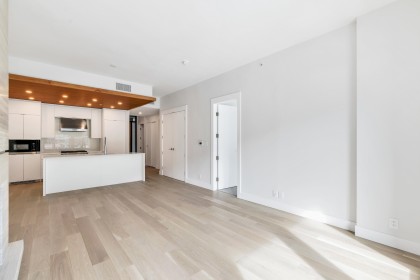Photo 6 at 305 - 6707 Nelson Avenue, Horseshoe Bay WV, West Vancouver