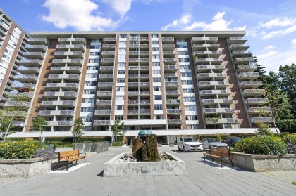 Photo 2 at 1118 - 2012 Fullerton Avenue, Pemberton NV, North Vancouver