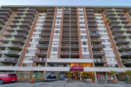 Photo 1 at 1118 - 2012 Fullerton Avenue, Pemberton NV, North Vancouver