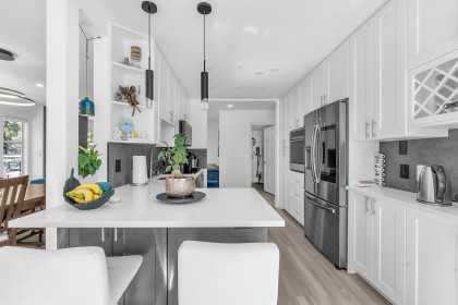 Photo 11 at 8 - 2425 Edgemont Boulevard, Mosquito Creek, North Vancouver
