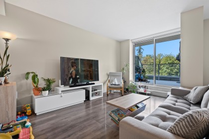 Photo 6 at 608 - 680 Seylynn Crescent, Lynnmour, North Vancouver
