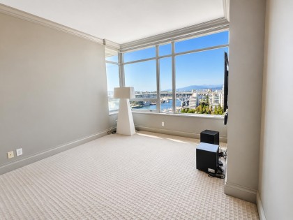Photo 9 at 1802 - 1515 Homer Mews, Yaletown, Vancouver West