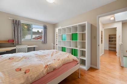 Photo 13 at 819 W 70th Avenue, Marpole, Vancouver West