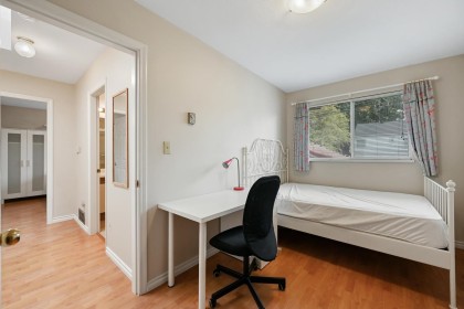 Photo 18 at 819 W 70th Avenue, Marpole, Vancouver West
