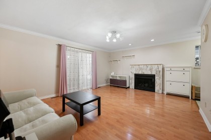 Photo 4 at 819 W 70th Avenue, Marpole, Vancouver West