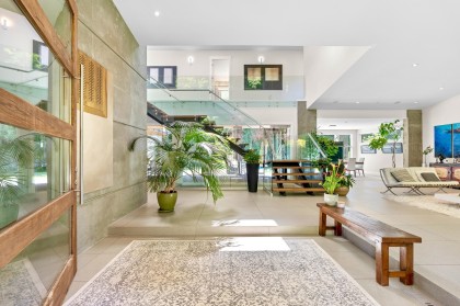 Photo 2 at 388 Hidhurst Place, British Properties, West Vancouver