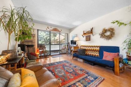 Photo 3 at 214 - 2190 W 7th Avenue, Kitsilano, Vancouver West