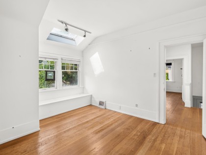 Photo 10 at 4606 W 11th Avenue, Point Grey, Vancouver West
