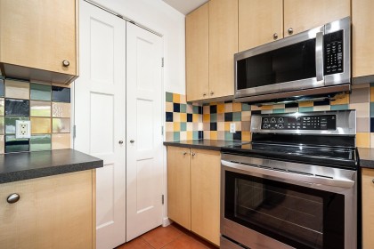 Photo 13 at 701 - 819 Hamilton Street, Downtown VW, Vancouver West