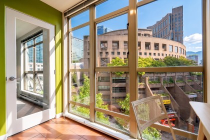Photo 7 at 701 - 819 Hamilton Street, Downtown VW, Vancouver West