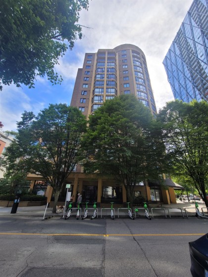 Photo 2 at 214 - 488 Helmcken Street, Yaletown, Vancouver West