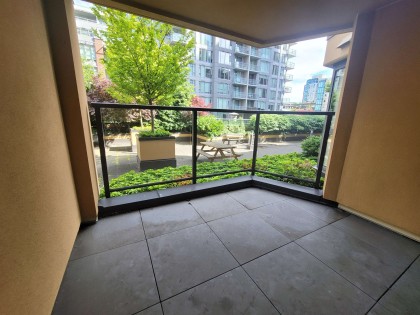 Photo 11 at 214 - 488 Helmcken Street, Yaletown, Vancouver West