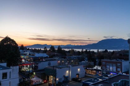 Photo 1 at 505 - 1819 W 5th Avenue, Kitsilano, Vancouver West