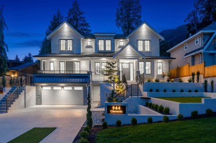 Photo 1 at 944 Clements Avenue, North Vancouver