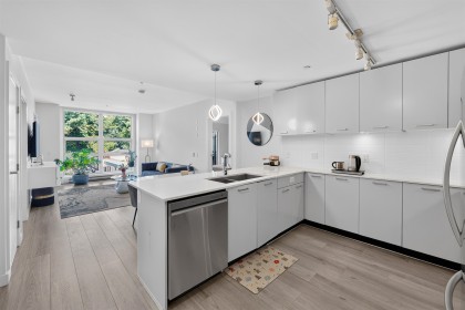 Photo 10 at 305 - 1177 Marine Drive, North Vancouver