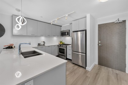 Photo 8 at 305 - 1177 Marine Drive, North Vancouver