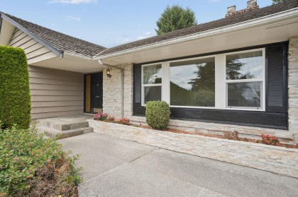 Photo 2 at 1211 Chartwell Drive, Chartwell, West Vancouver