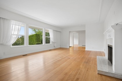 Photo 4 at 1211 Chartwell Drive, Chartwell, West Vancouver
