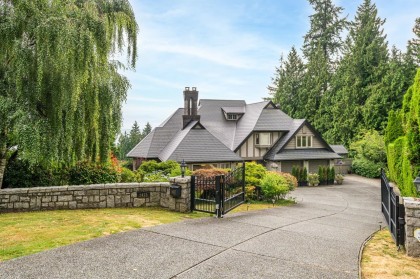 Photo 1 at 2478 Westhill Court, Westhill, West Vancouver