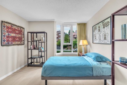 Photo 23 at 103 - 2280 Bellevue Avenue, Dundarave, West Vancouver