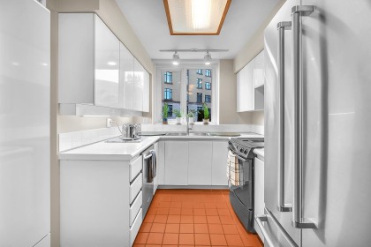 Photo 12 at 103 - 2280 Bellevue Avenue, Dundarave, West Vancouver