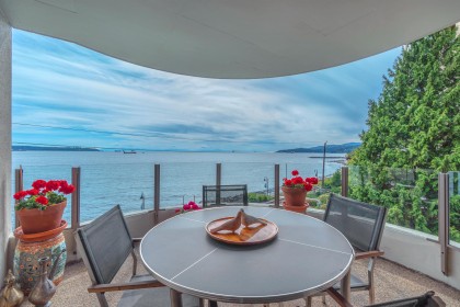 Photo 1 at 103 - 2280 Bellevue Avenue, Dundarave, West Vancouver