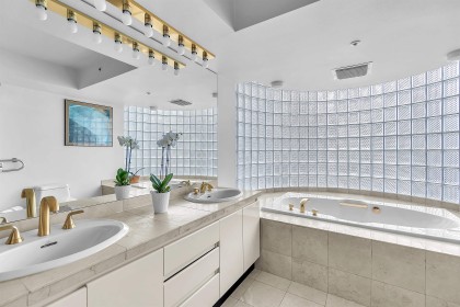 Photo 19 at 103 - 2280 Bellevue Avenue, Dundarave, West Vancouver