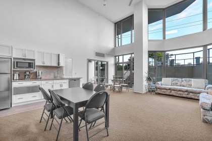 Photo 35 at 103 - 2280 Bellevue Avenue, Dundarave, West Vancouver