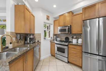 Photo 16 at 9 - 3175 Baird Road, Lynn Valley, North Vancouver