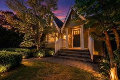 Photo 2 at 4549 W 12th Avenue, Point Grey, Vancouver West