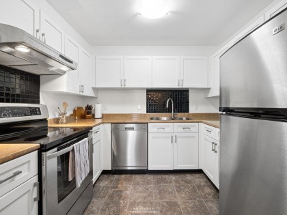 Photo 11 at 2419 W 1st Avenue, Kitsilano, Vancouver West