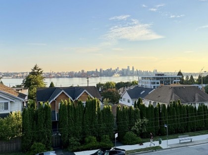 Photo 1 at 309 - 422 E 3rd Street, Lower Lonsdale, North Vancouver