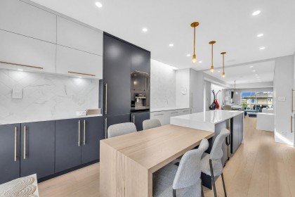 Photo 3 at 265 E Keith Road, Lower Lonsdale, North Vancouver