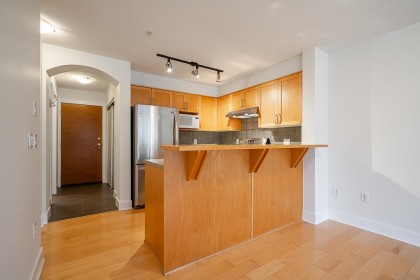 Photo 12 at 203 - 1858 W 5th Avenue, Kitsilano, Vancouver West