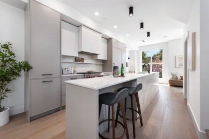 Photo 7 at 1489 W 52nd Avenue, South Granville, Vancouver West