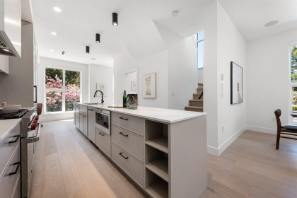 Photo 10 at 1489 W 52nd Avenue, South Granville, Vancouver West