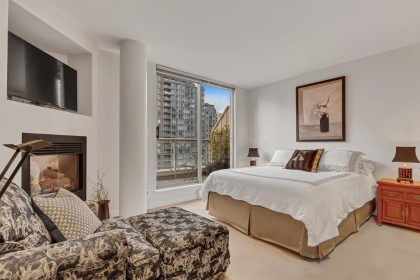 Photo 15 at 1404 - 819 Hamilton Street, Vancouver West
